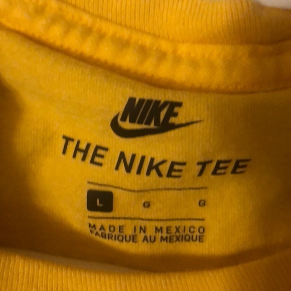 Nike Air shirt - Picture 2 of 3